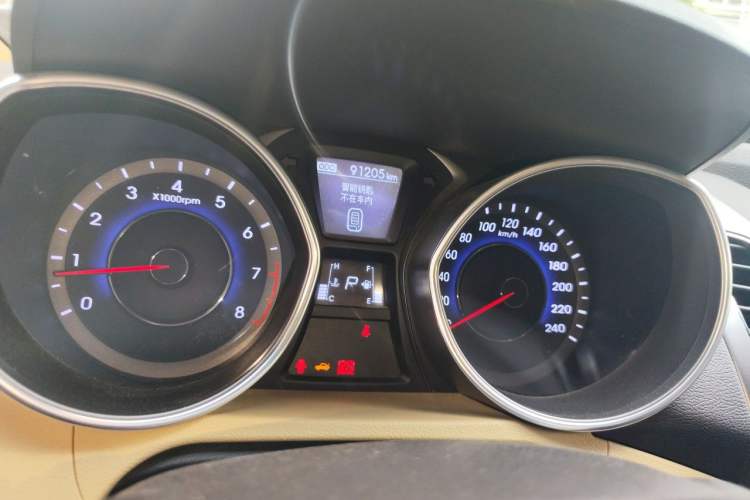 Used Hyundai Elantra (5th Generation / Langdong) 2013 1.6L Automatic Leading Model Instrument Cluster