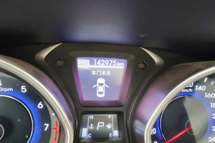 Used Hyundai Elantra (5th Generation / Langdong) 2013 1.6L Automatic Leading Model Odometer Close Up
