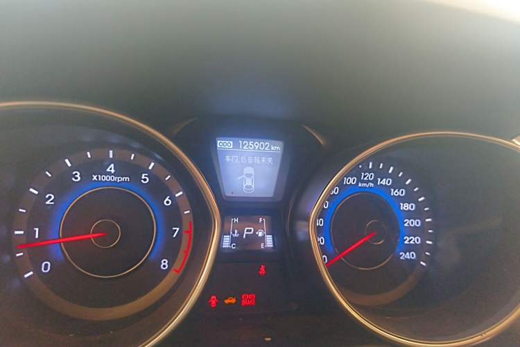 Used Hyundai Elantra (5th Generation / Langdong) 2013 1.6L Automatic Luxury Model Odometer Close Up