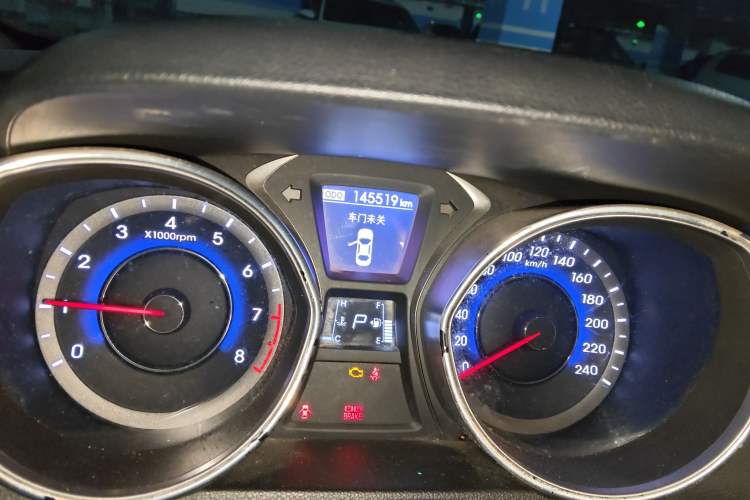Used Hyundai Elantra (5th Generation / Langdong) 2013 1.6L Automatic Leading Model Odometer Close Up