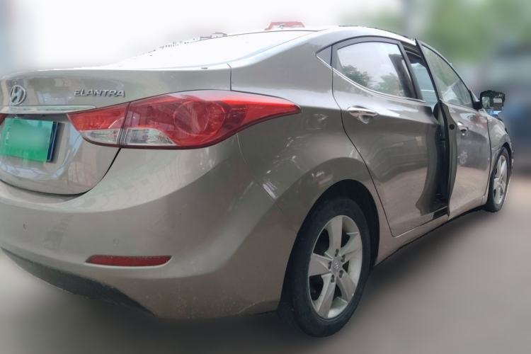Used Hyundai Elantra (5th Generation / Langdong) 2013 1.6L Automatic Leading Model Rear Right 45 Deg