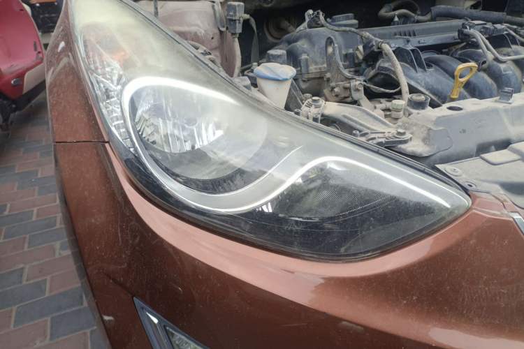 Used Hyundai Elantra (5th Generation / Langdong) 2013 1.6L Automatic Luxury Model Right Front Headlight