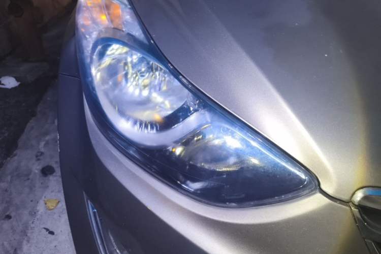 Used Hyundai Elantra (5th Generation / Langdong) 2013 1.6L Automatic Leading Model Right Front Headlight