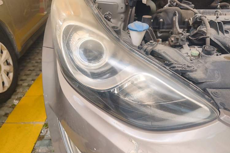 Used Hyundai Elantra (5th Generation / Langdong) 2013 1.6L Automatic Luxury Model Right Front Headlight