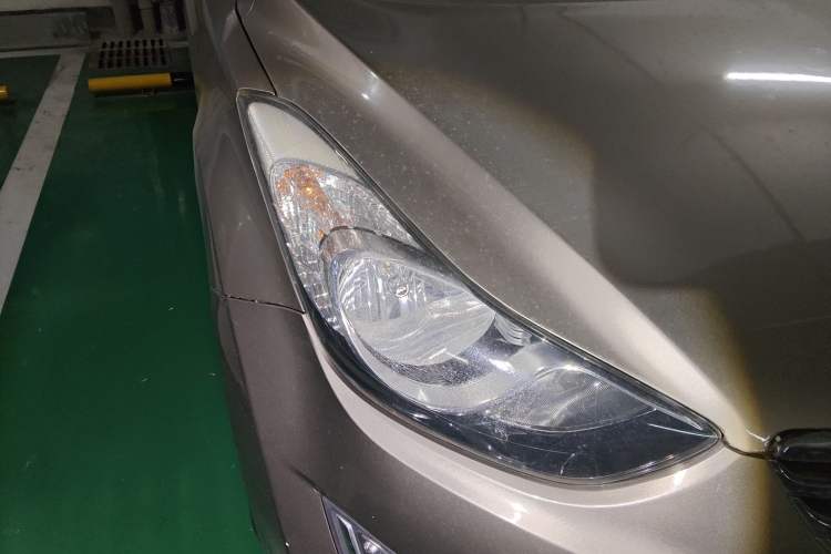 Used Hyundai Elantra (5th Generation / Langdong) 2013 1.6L Automatic Leading Model Right Front Headlight