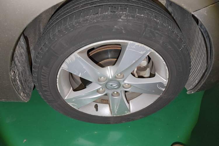 Used Hyundai Elantra (5th Generation / Langdong) 2013 1.6L Automatic Leading Model Right Front Wheel Hub