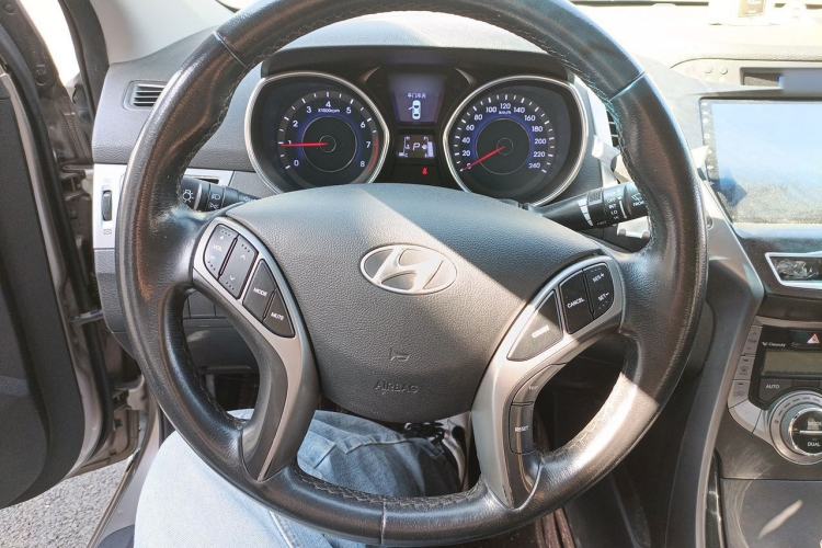 Used Hyundai Elantra (5th Generation / Langdong) 2013 1.6L Automatic Luxury Model Steering Wheel