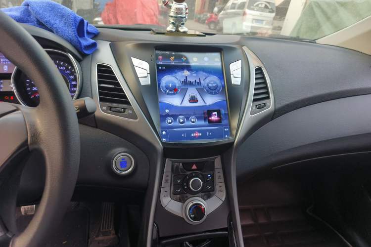 Used Hyundai Elantra (5th Generation / Langdong) 2015 1.6L Manual Leading Model Audio And AC Panel