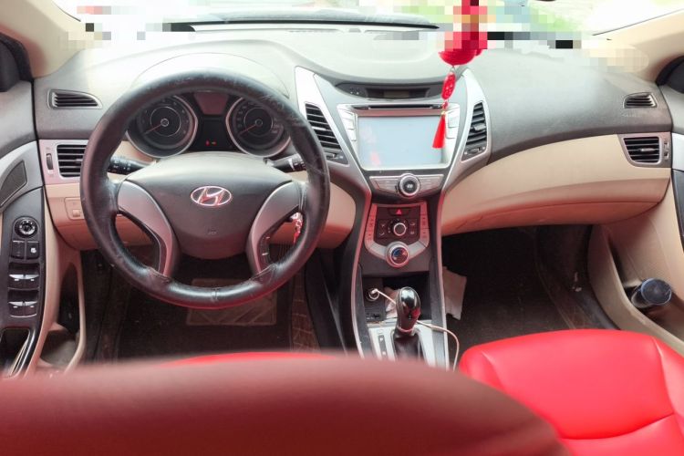 Used Hyundai Elantra (5th Generation / Langdong) 2015 1.6L Automatic Fashion Model Center Console