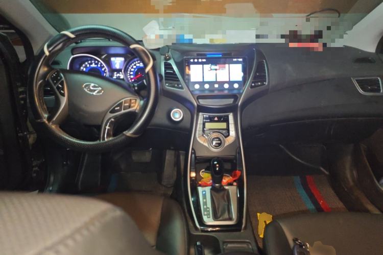 Used Hyundai Elantra (5th Generation / Langdong) 2015 1.6L Automatic Luxury Model Center Console