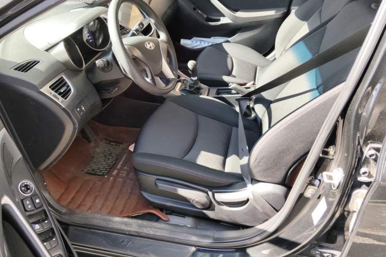 Used Hyundai Elantra (5th Generation / Langdong) 2015 1.6L Manual Fashion Edition Driver Seat