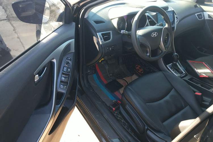 Used Hyundai Elantra (5th Generation / Langdong) 2015 1.6L Automatic Leading Model Driver Seat