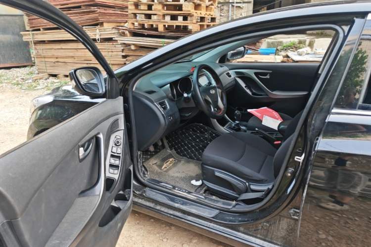 Used Hyundai Elantra (5th Generation / Langdong) 2015 1.6L Manual Leading Model Driver Seat