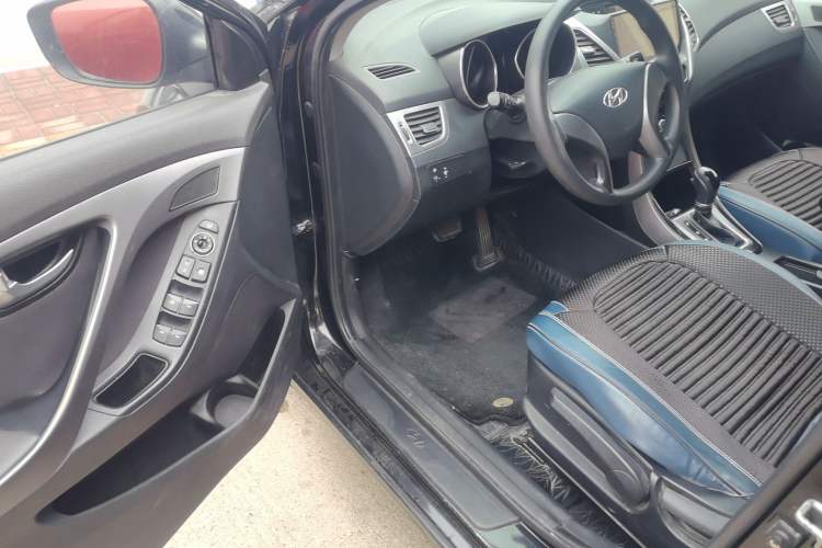 Used Hyundai Elantra (5th Generation / Langdong) 2015 1.6L Automatic Leading Model Driver Seat