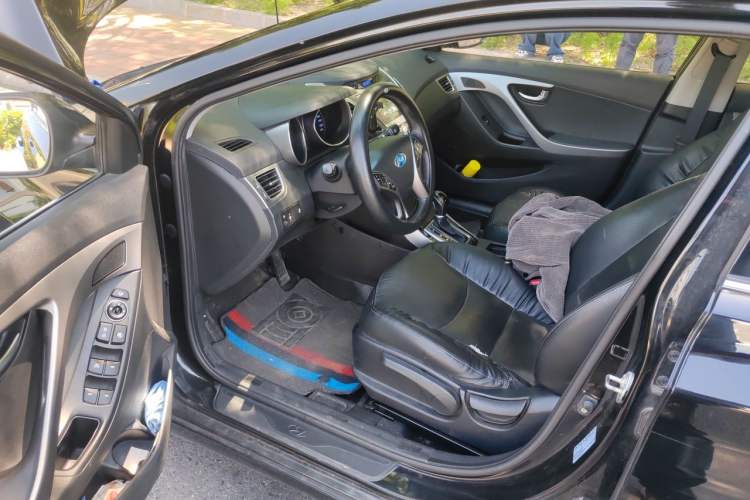 Used Hyundai Elantra (5th Generation / Langdong) 2015 1.6L Automatic Luxury Model Driver Seat