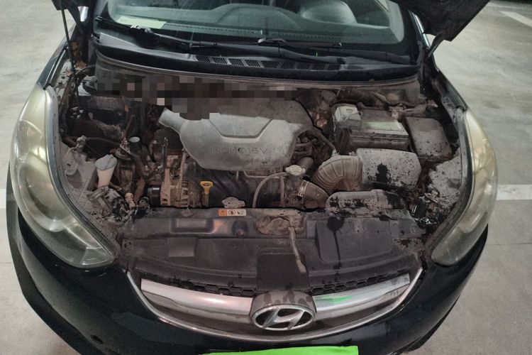 Used Hyundai Elantra (5th Generation / Langdong) 2015 1.6L Manual Fashion Edition Engine Bay