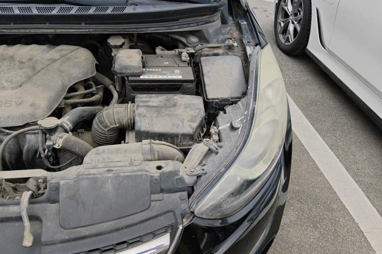 Used Hyundai Elantra (5th Generation / Langdong) 2015 1.6L Manual Leading Model Engine Bay Left