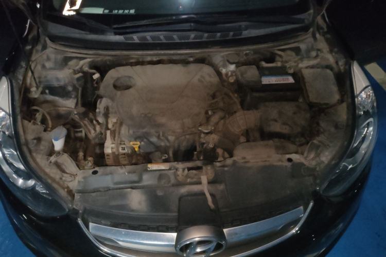Used Hyundai Elantra (5th Generation / Langdong) 2015 1.6L Automatic Fashion Model Engine Bay