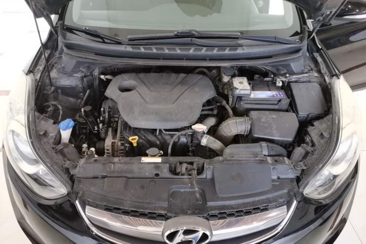 Used Hyundai Elantra (5th Generation / Langdong) 2015 1.6L Automatic Leading Model Engine Bay