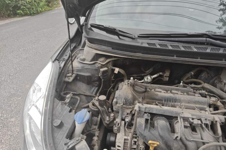Used Hyundai Elantra (5th Generation / Langdong) 2015 1.6L Automatic Luxury Model Engine Bay Right