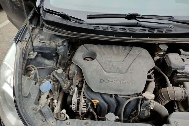 Used Hyundai Elantra (5th Generation / Langdong) 2015 1.6L Automatic Fashion Model Engine Bay Right