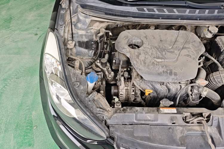 Used Hyundai Elantra (5th Generation / Langdong) 2015 1.6L Manual Leading Model Engine Bay Right