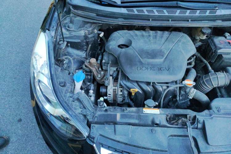 Used Hyundai Elantra (5th Generation / Langdong) 2015 1.6L Manual Leading Model Engine Bay Right