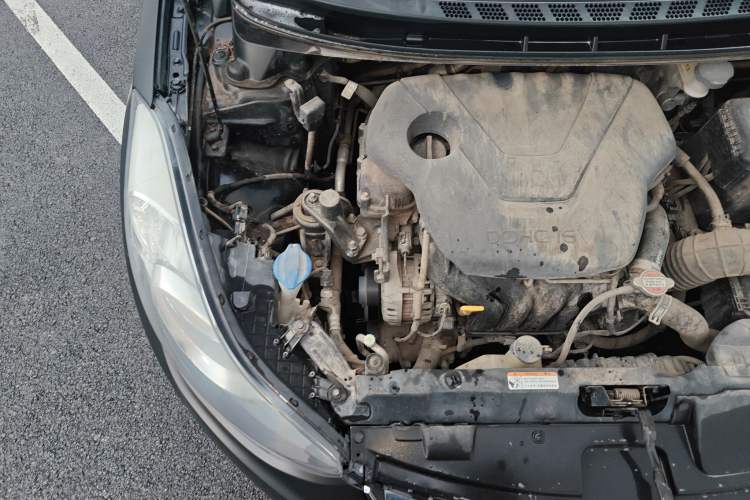 Used Hyundai Elantra (5th Generation / Langdong) 2015 1.6L Manual Leading Model Engine Bay Right