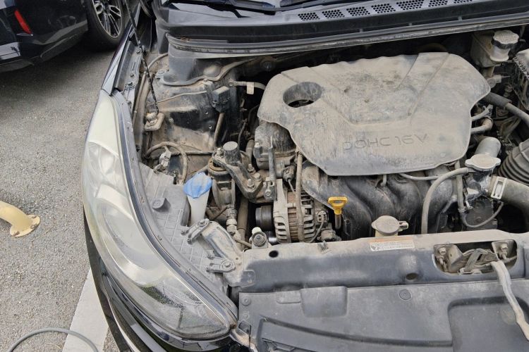 Used Hyundai Elantra (5th Generation / Langdong) 2015 1.6L Manual Leading Model Engine Bay Right