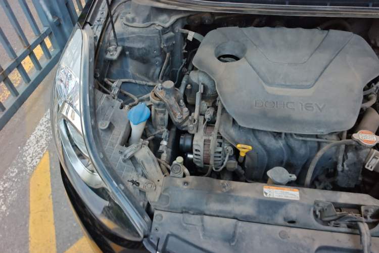 Used Hyundai Elantra (5th Generation / Langdong) 2015 1.6L Automatic Leading Model Engine Bay Right