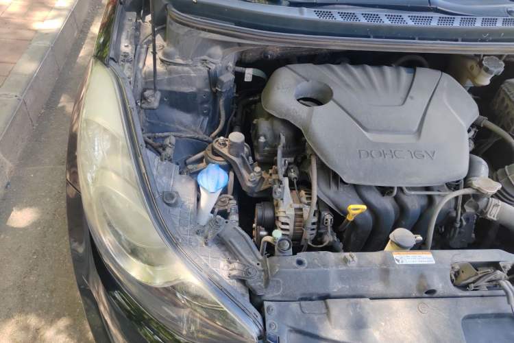 Used Hyundai Elantra (5th Generation / Langdong) 2015 1.6L Automatic Luxury Model Engine Bay Right
