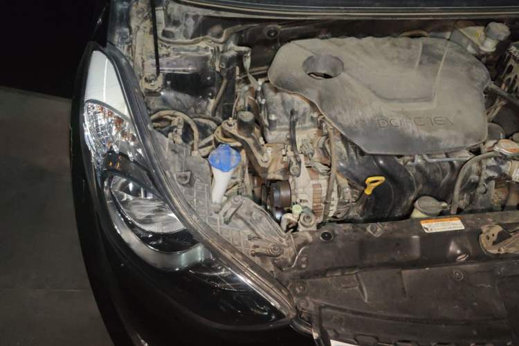 Used Hyundai Elantra (5th Generation / Langdong) 2015 1.6L Automatic Luxury Model Engine Bay Right