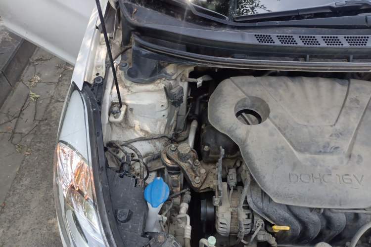 Used Hyundai Elantra (5th Generation / Langdong) 2015 1.6L Manual Leading Model Engine Bay Right