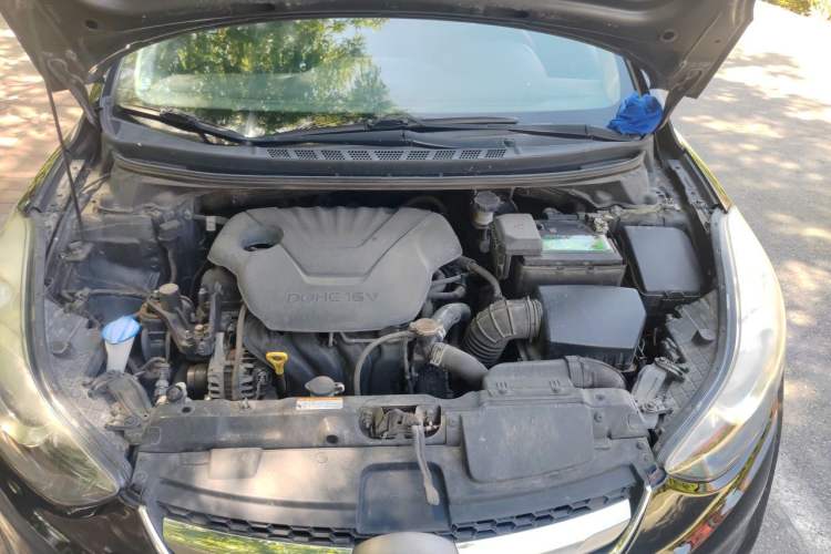 Used Hyundai Elantra (5th Generation / Langdong) 2015 1.6L Automatic Luxury Model Engine Bay