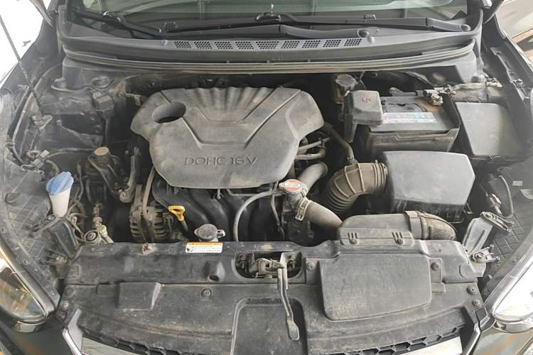 Used Hyundai Elantra (5th Generation / Langdong) 2015 1.6L Automatic Leading Model Engine Bay