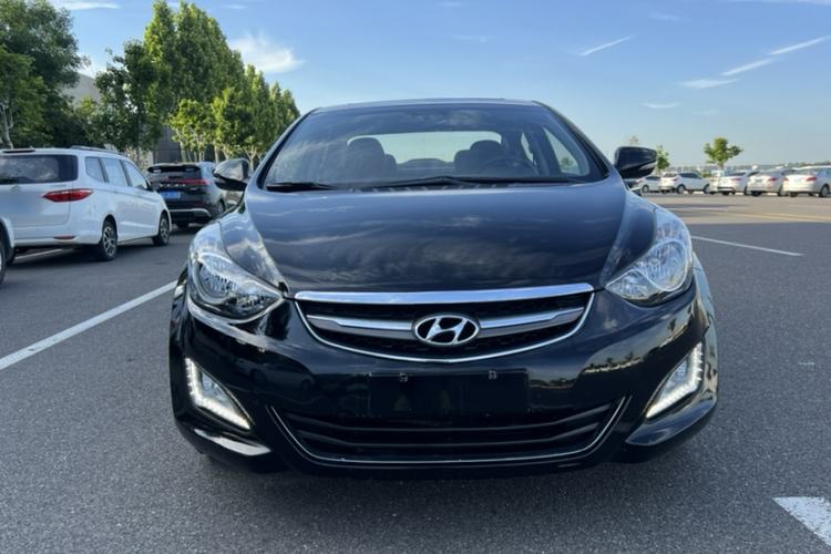 Used Hyundai Elantra (5th Generation / Langdong) 2015 1.6L Automatic Luxury Model Exterior 2