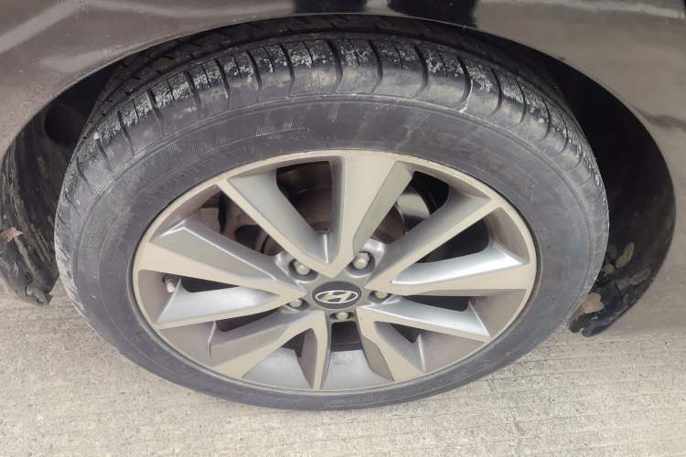 Used Hyundai Elantra (5th Generation / Langdong) 2015 1.6L Automatic Leading Model Exterior 5