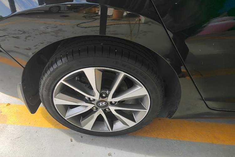 Used Hyundai Elantra (5th Generation / Langdong) 2015 1.6L Automatic Leading Model Exterior 5
