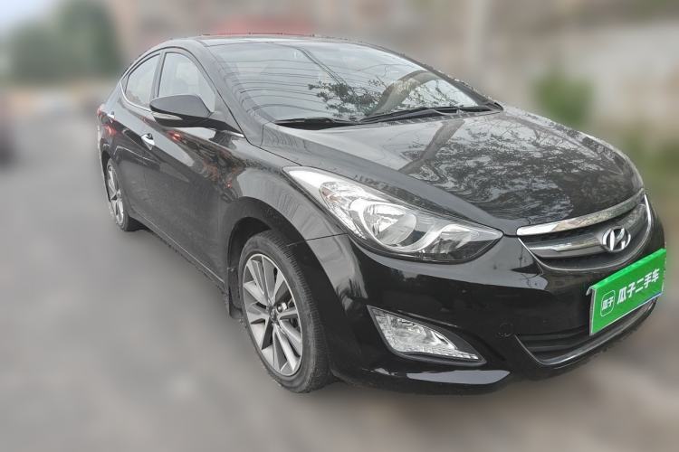 Used Hyundai Elantra (5th Generation / Langdong) 2015 1.6L Automatic Luxury Model Front Right 45 Deg