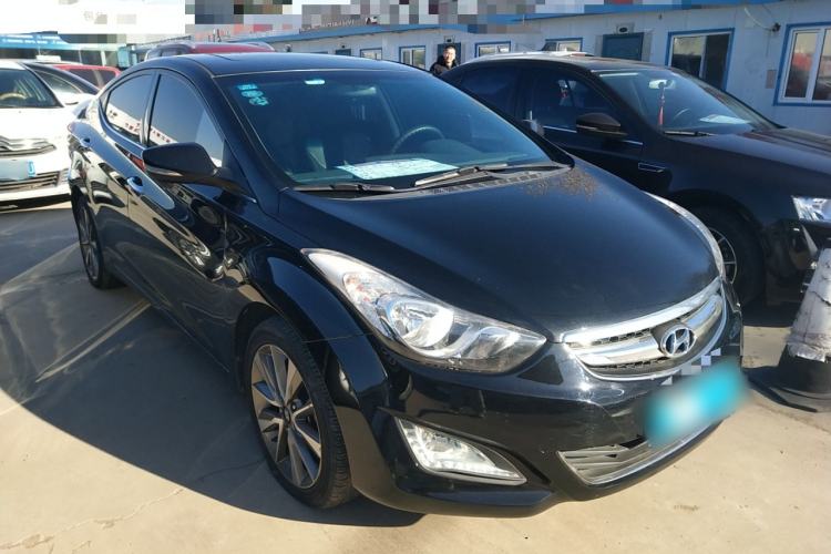 Used Hyundai Elantra (5th Generation / Langdong) 2015 1.6L Automatic Leading Model Front Right 45 Deg