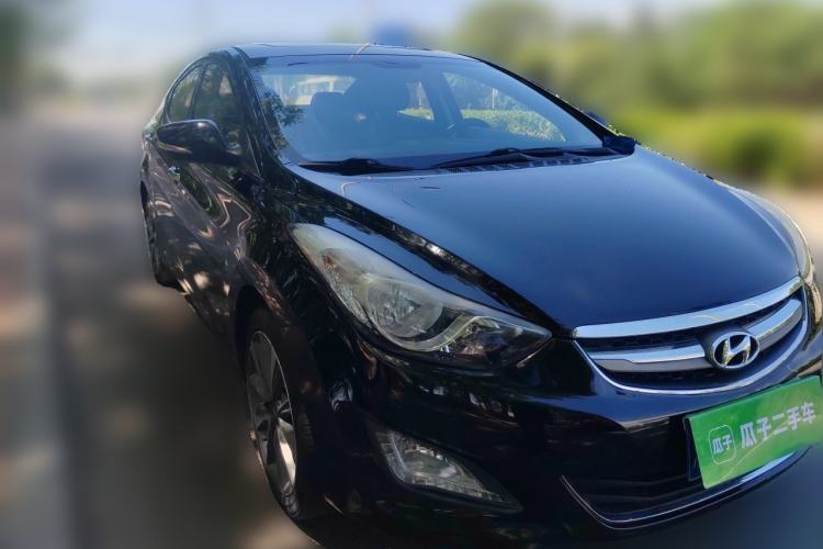 Used Hyundai Elantra (5th Generation / Langdong) 2015 1.6L Automatic Luxury Model Front Right 45 Deg