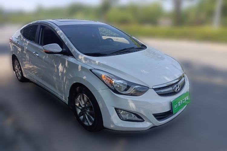 Used Hyundai Elantra (5th Generation / Langdong) 2015 1.6L Manual Leading Model Front Right 45 Deg