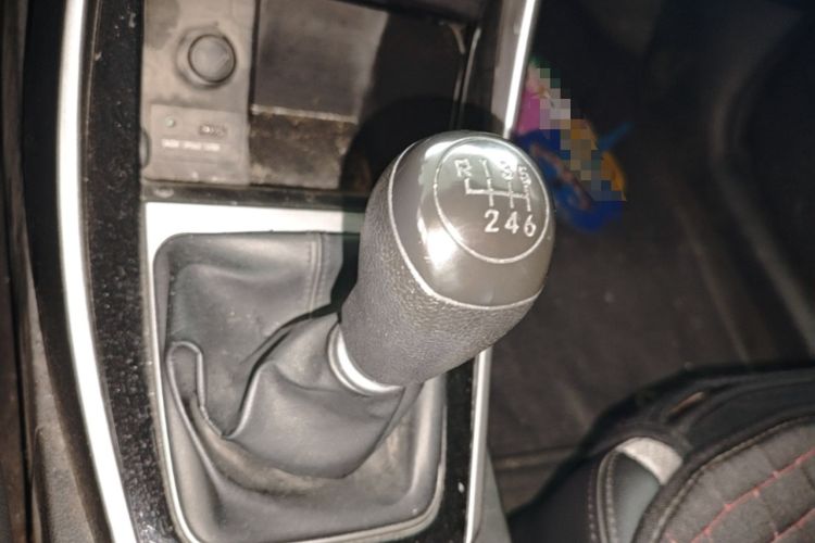 Used Hyundai Elantra (5th Generation / Langdong) 2015 1.6L Manual Leading Model Gear Lever
