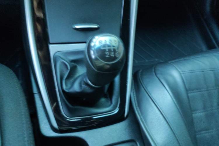 Used Hyundai Elantra (5th Generation / Langdong) 2015 1.6L Manual Leading Model Gear Lever