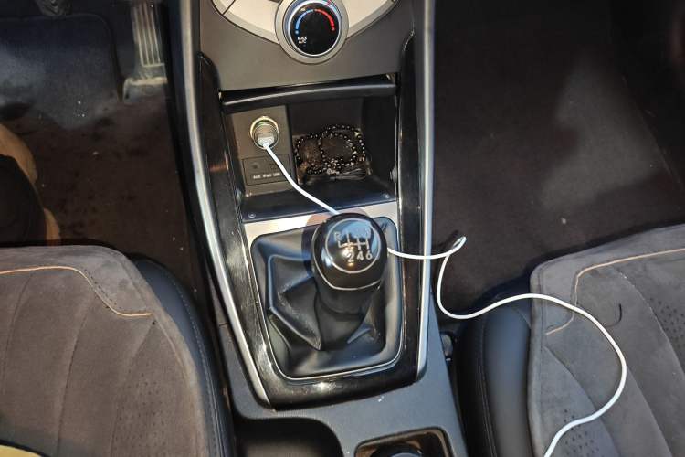 Used Hyundai Elantra (5th Generation / Langdong) 2015 1.6L Manual Leading Model Gear Lever