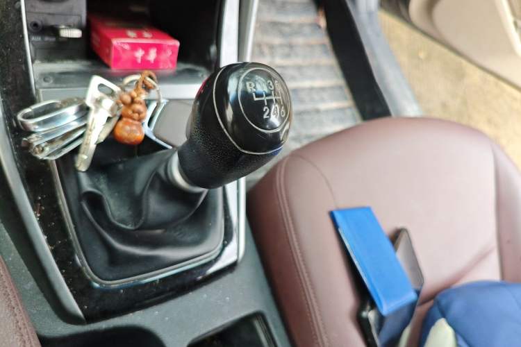 Used Hyundai Elantra (5th Generation / Langdong) 2015 1.6L Manual Leading Model Gear Lever