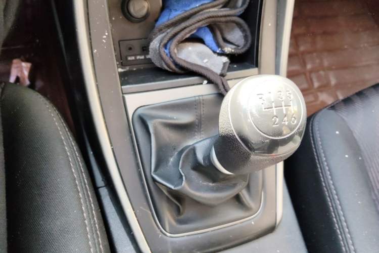 Used Hyundai Elantra (5th Generation / Langdong) 2015 1.6L Manual Fashion Edition Gear Lever