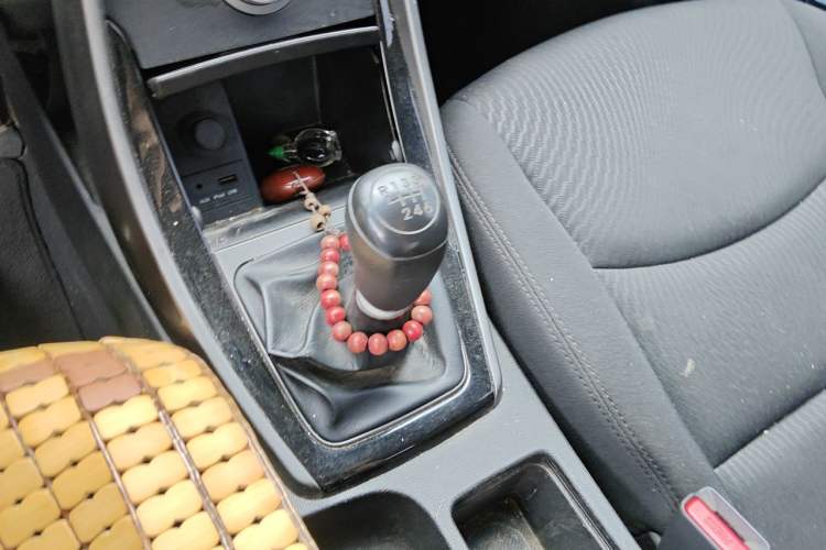 Used Hyundai Elantra (5th Generation / Langdong) 2015 1.6L Manual Leading Model Gear Lever