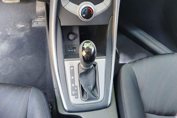 Used Hyundai Elantra (5th Generation / Langdong) 2015 1.6L Automatic Fashion Model Gear Lever