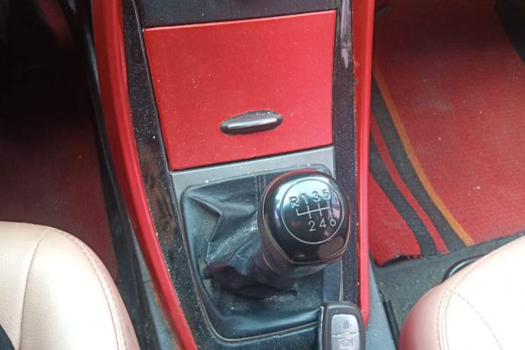 Used Hyundai Elantra (5th Generation / Langdong) 2015 1.6L Manual Leading Model Gear Lever